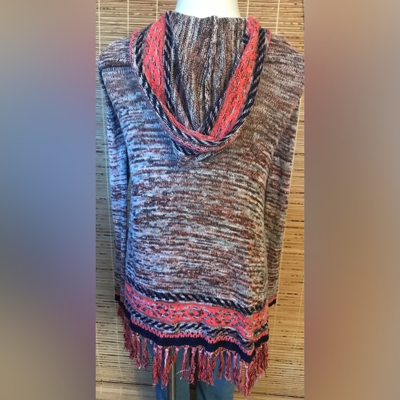 Maurices Long Fringed Crocheted Edges Native American Pattern Size S - Picture 2 of 8